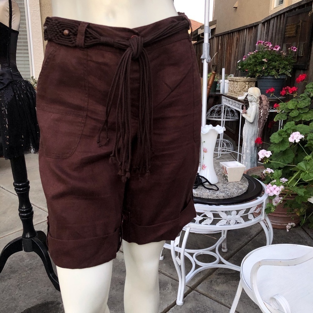 Linen Bermuda shorts with Crochet belt - Picture 2 of 12